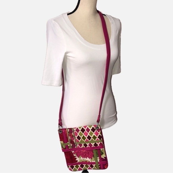 Vera Bradley Hello Dahlia Flipster Hipster Crossbody Bag Pink Green - Picture 2 of 12